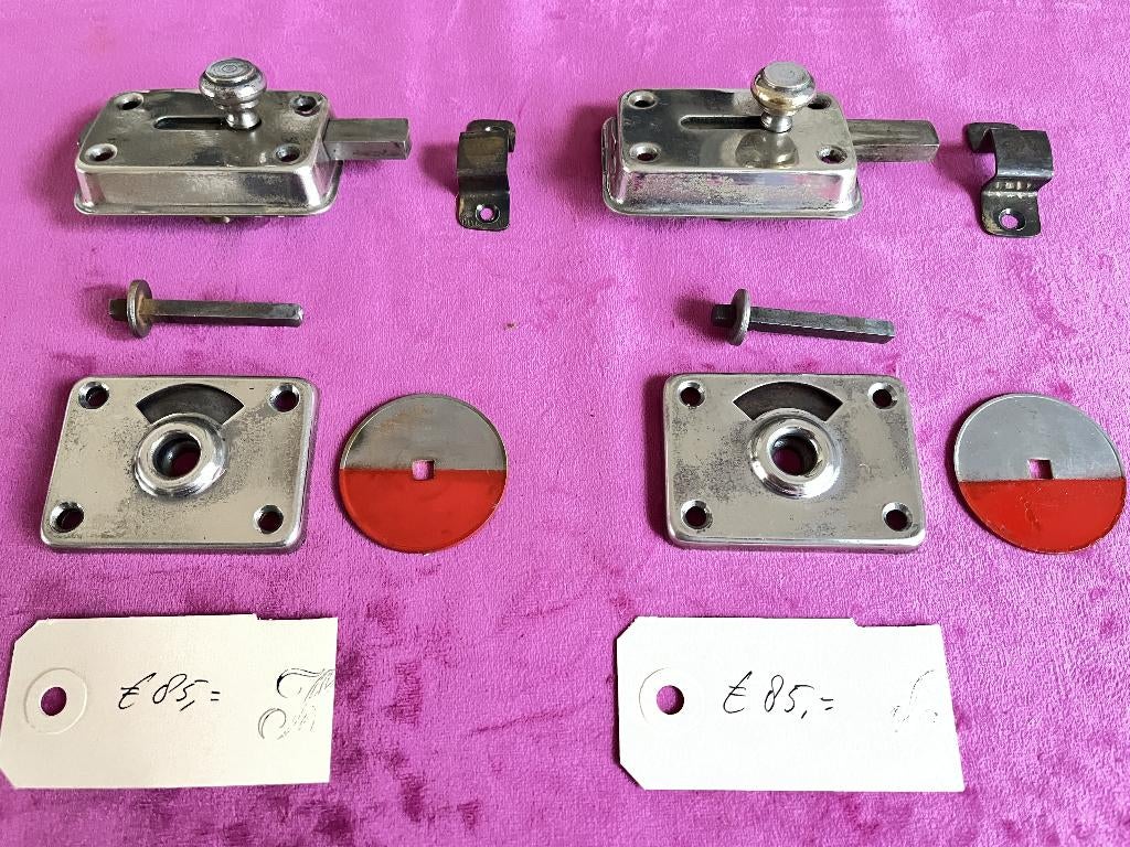 oude toilet sluiting, badkamer, wc slot, vrij en bezet