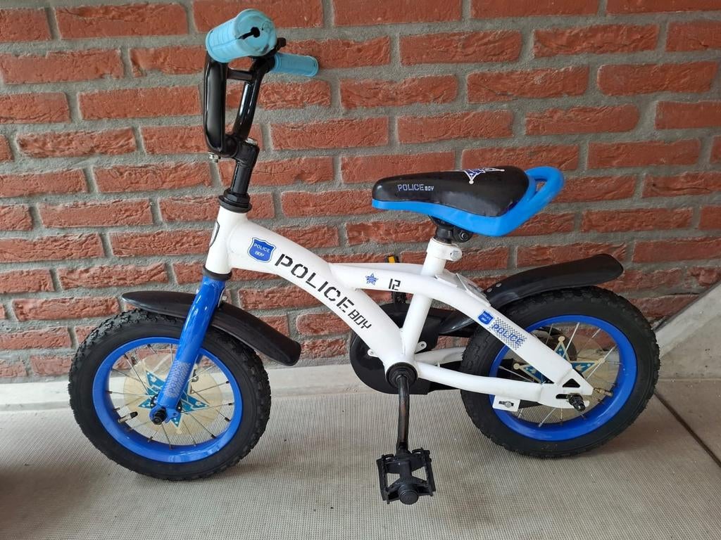 Troy police boy 12″ inch  jongenfetsje  blue & white - BMX, Fietsen en Brommers, Ophalen, Gebruikt, Minder dan 16 inch, Troy