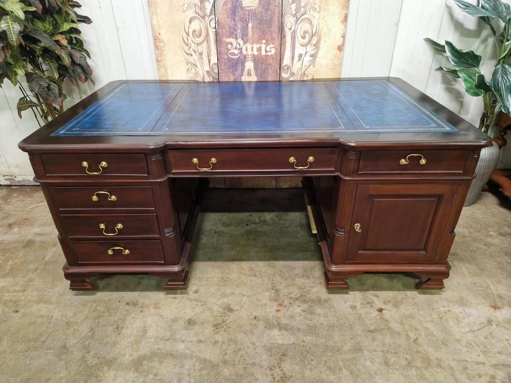 Klassieke Engelse dubbelzijdig bureau, schrijftafel, partner, Ophalen of Verzenden