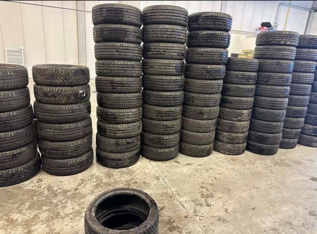 205 55 17 / 215 55 17 / 225 55 17 / 215 60 17 / 235 65 17, 215 mm, 17 inch, Ophalen of Verzenden, Band(en)