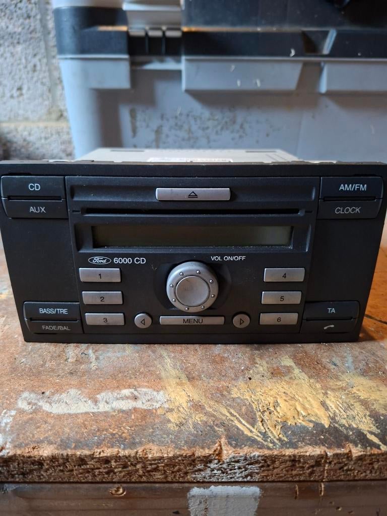 Ford Radio met CD speler, Auto diversen, Autoradio's, Ophalen of Verzenden, Gebruikt