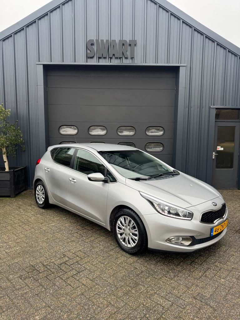 Kia (Pro) Cee d 1.6 GDI 2013 Auto,Cruis,Airc,Trekh,Camera, Euro 5, 4 cilinders, Leder en Stof, Origineel Nederlands