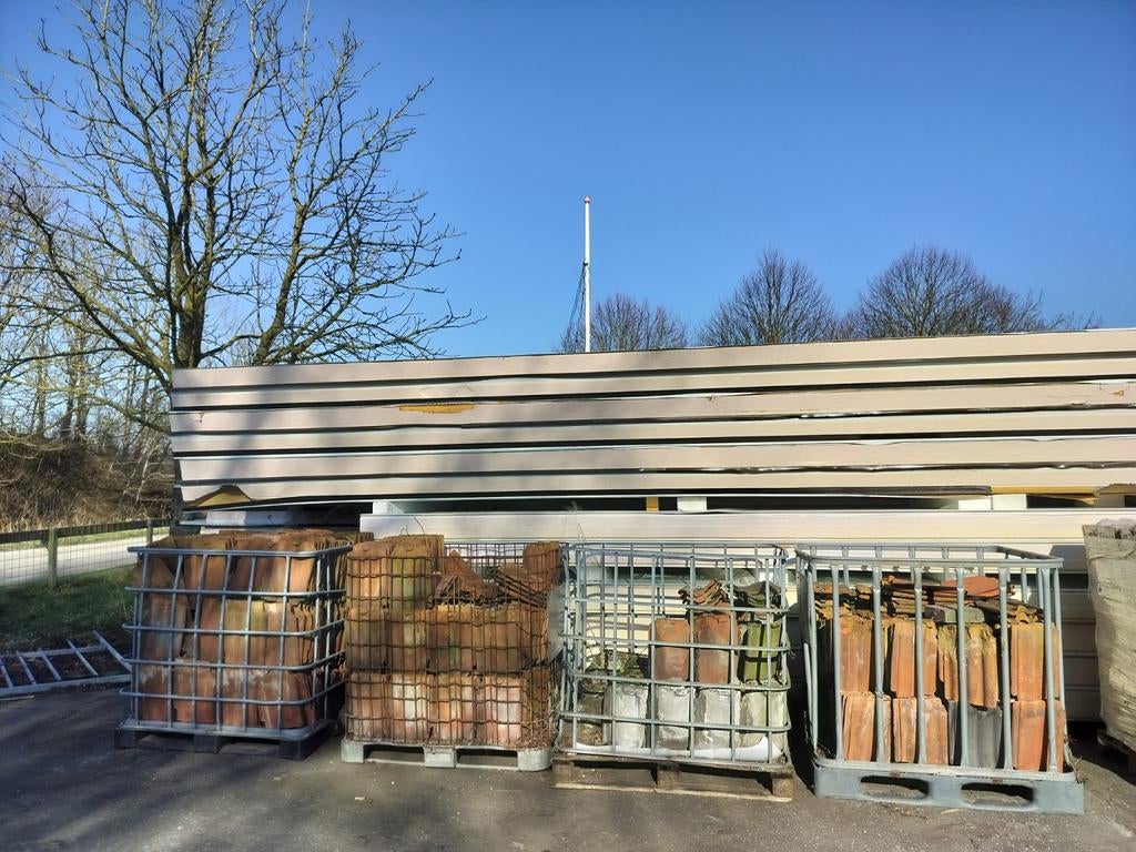 Partij Friese golfjes dakpannen - circa 725 stuks, Ophalen, Steen of Klei, 15 m² of meer, Dakpannen