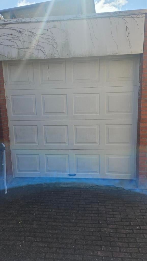 Geisoleerde automatische garagedeur 240x226cm opening, Ophalen, Kunststof, Gebruikt, Garagedeur