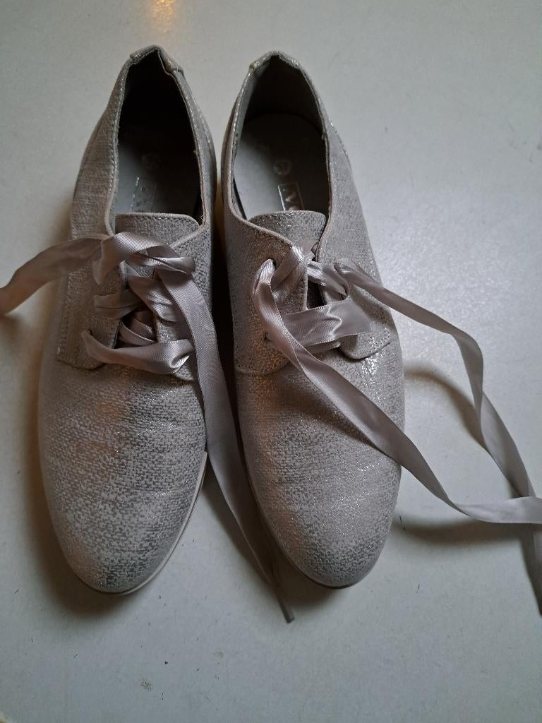 leuke schoenen maat 37 z.g.a.n., Ophalen of Verzenden, Zo goed als nieuw, Zwart, Sneakers of Gympen