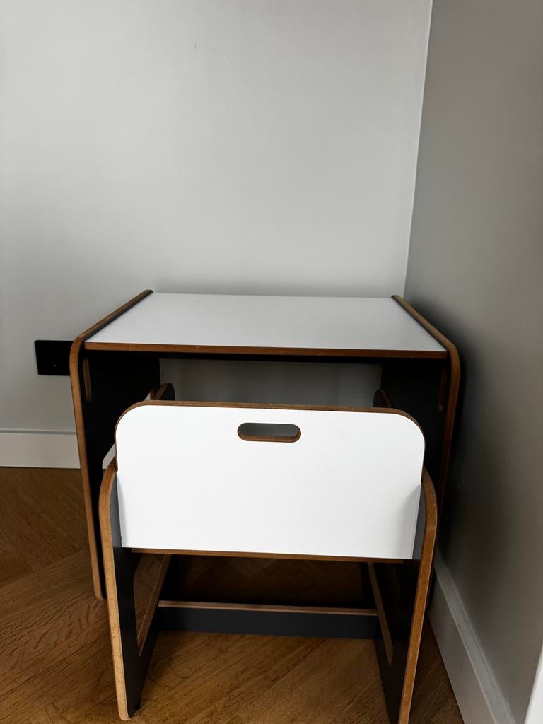 Kinderbureau met stoel, Ophalen, Gebruikt, Tafel(s) en Stoel(en)