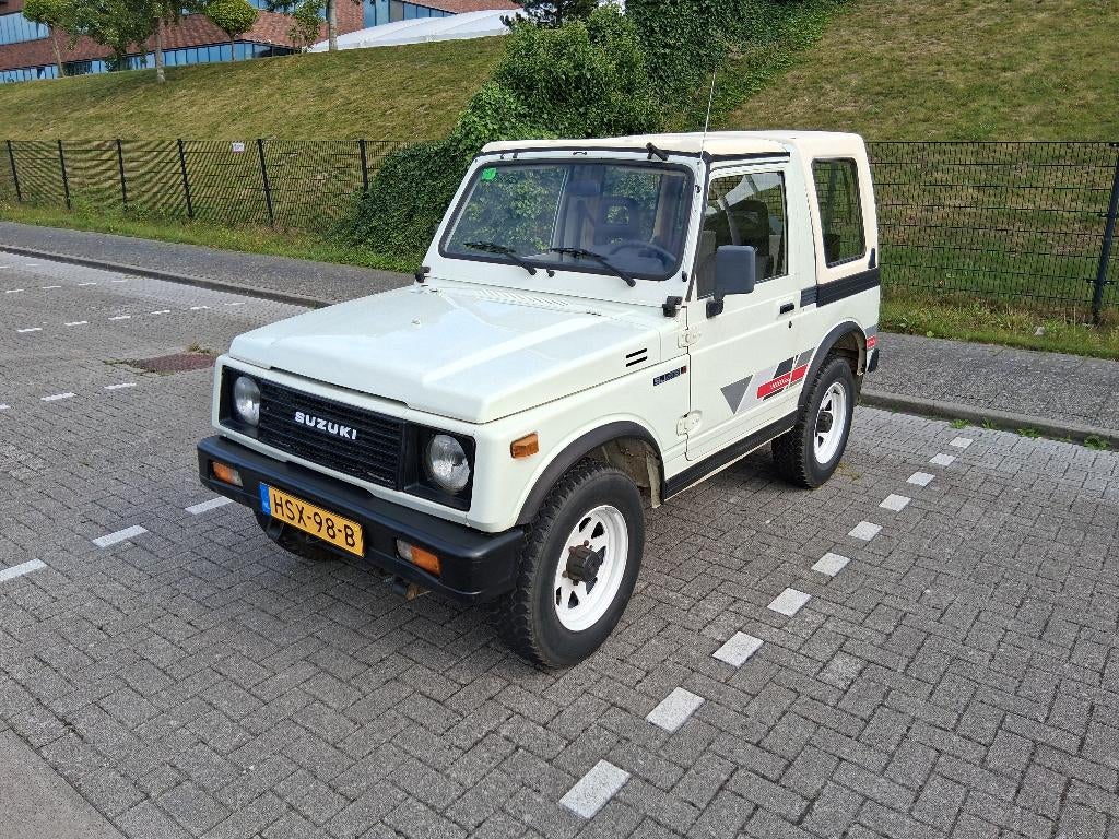 Suzuki Samurai SJ413 QJX 4X4 1.3 Cabrio (1987), 886 kg, Stof, 64 pk, 4 cilinders