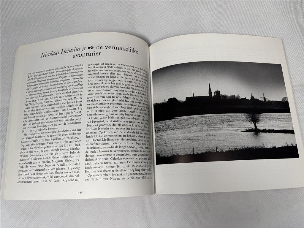 Pen in Ruste — Schrijversgraven in Midden-Nederland, Ophalen of Verzenden, Gelezen