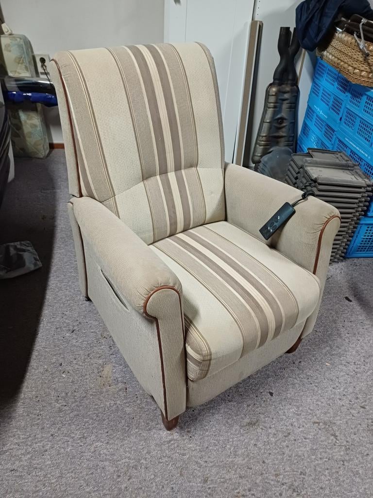 Sta op stoel, Huis en Inrichting, Fauteuils, Ophalen, Gebruikt, 75 tot 100 cm, 50 tot 75 cm