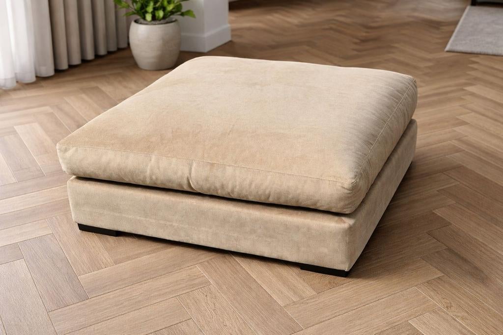 Showmodel hocker / poef Fernardo UITVERKOOP van €574,-, Ophalen of Verzenden, Nieuw, Vierkant