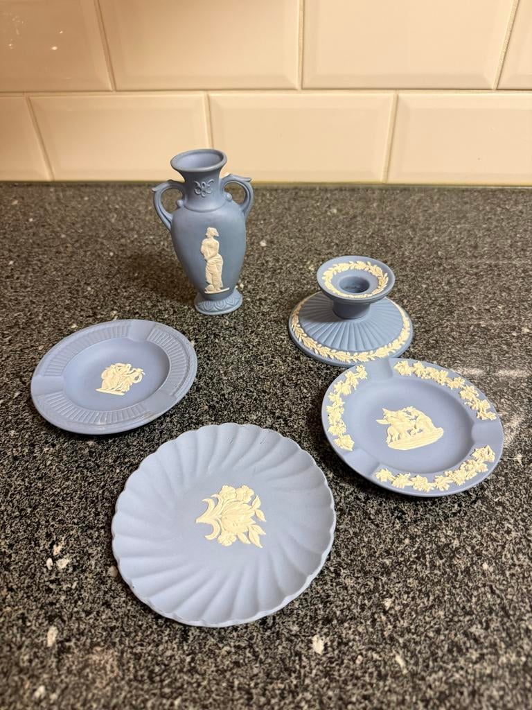 Wedgwood Jasperware: vaas, asbak, schaaltjes (5 stuks), Ophalen