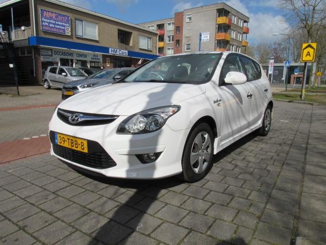 HYUNDAI I30 1.4i CVVT 109pk blue i-Drive Cool Dealer onderh, Auto's, Voorwielaandrijving, Euro 5, Gebruikt, 4 cilinders
