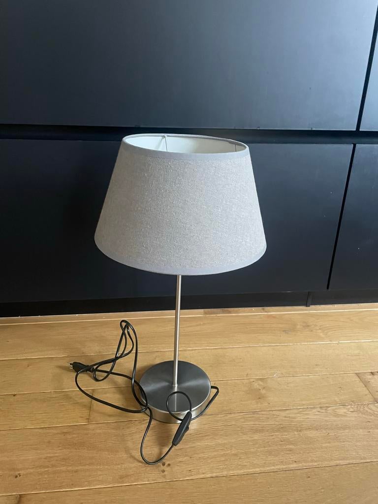 Taupe/grijs kleurige schemerlamp, Ophalen of Verzenden, Zo goed als nieuw, Metaal, Minder dan 50 cm