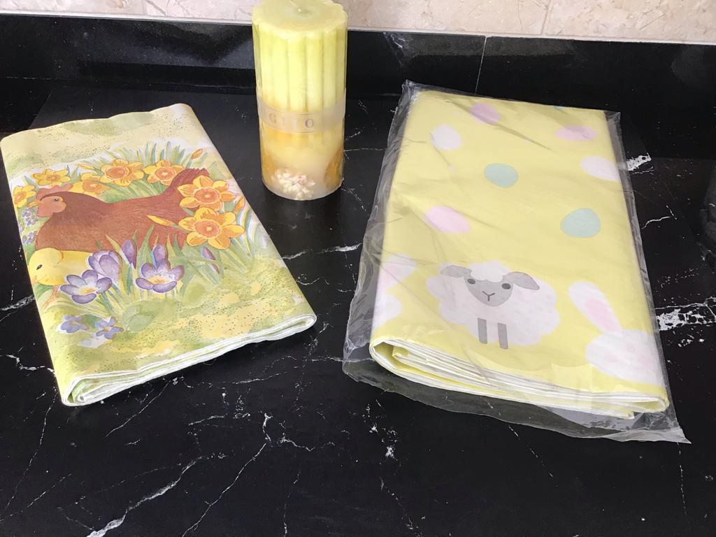 Pasen tafelkleden en kaars, Diversen, Pasen, Ophalen of Verzenden