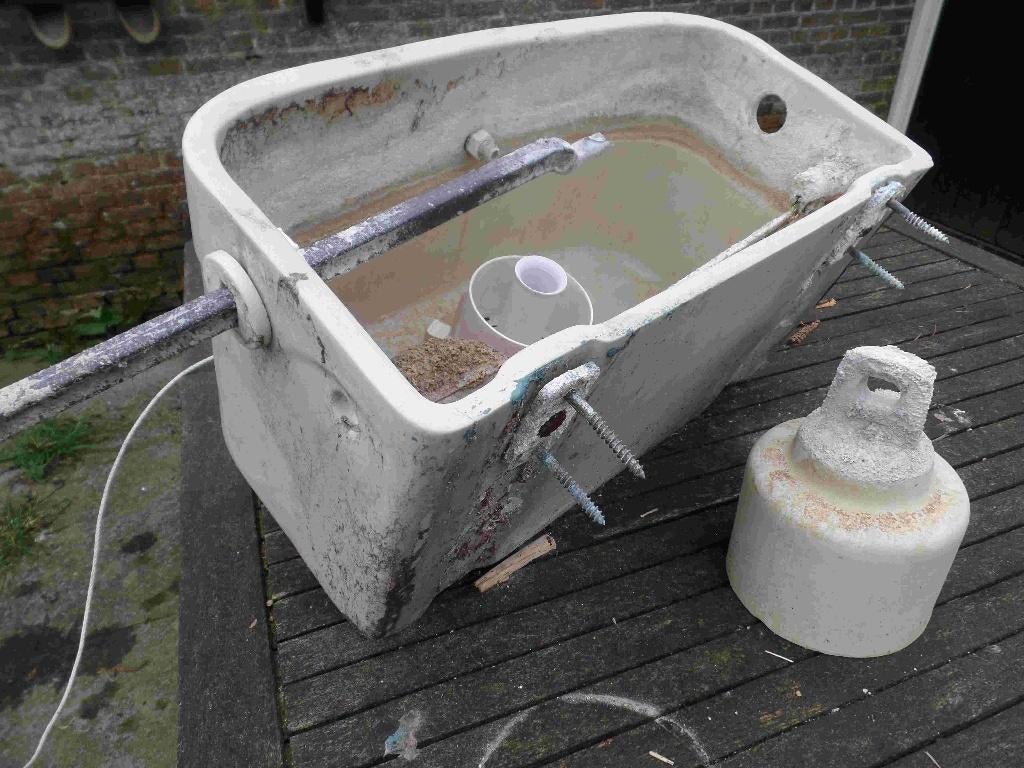 Stortbak toilet, Doe-het-zelf en Verbouw, Sanitair, Gebruikt, Toilet, Steen, Ophalen