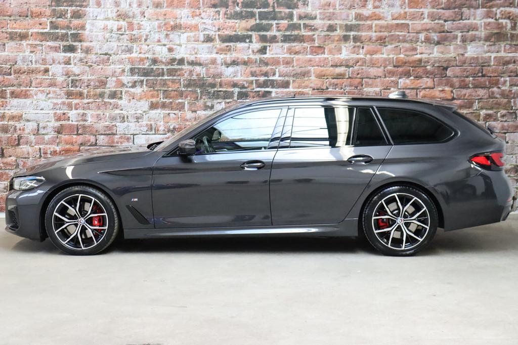 BMW 5 Serie Touring 520i High Executive M Sport Pakket Autom, Automaat, 1998 cc, Achterwielaandrijving, Gebruikt
