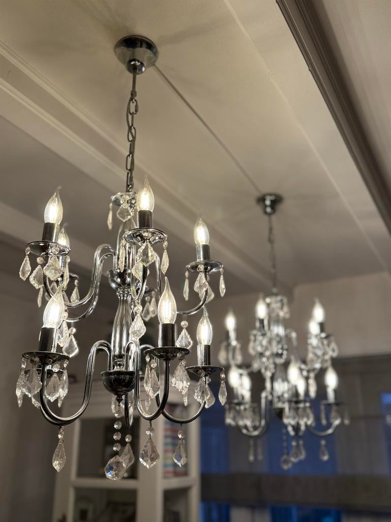 2 identieke chroomkleurige kroonluchters met gesl. K9 glas, Ophalen, Gebruikt, Glas, Romantisch landelijk