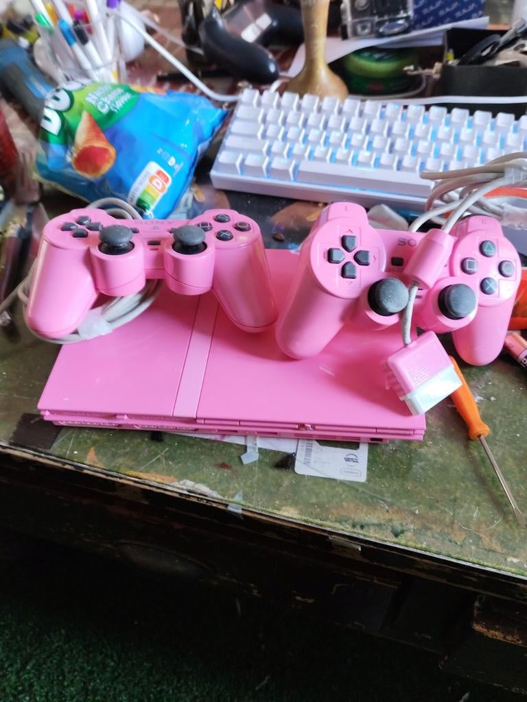 Roze PlayStation 2 met 2 roze controllers, Ophalen, Gebruikt, Met 2 controllers, Roze