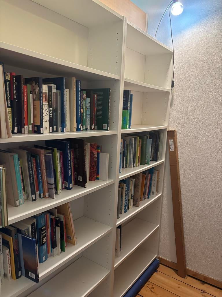 5x IKEA Billy boekenkasten (4 wit, 1 bruin) met 5 planken, Huis en Inrichting, Kasten | Boekenkasten, Ophalen, Met plank(en), Gebruikt