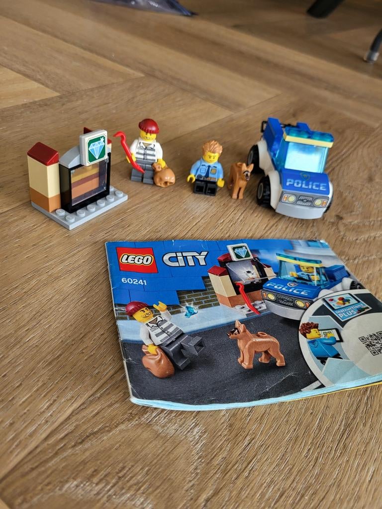 Lego City Politie Achtervolging 60241, Ophalen of Verzenden, Zo goed als nieuw, Complete set, Lego