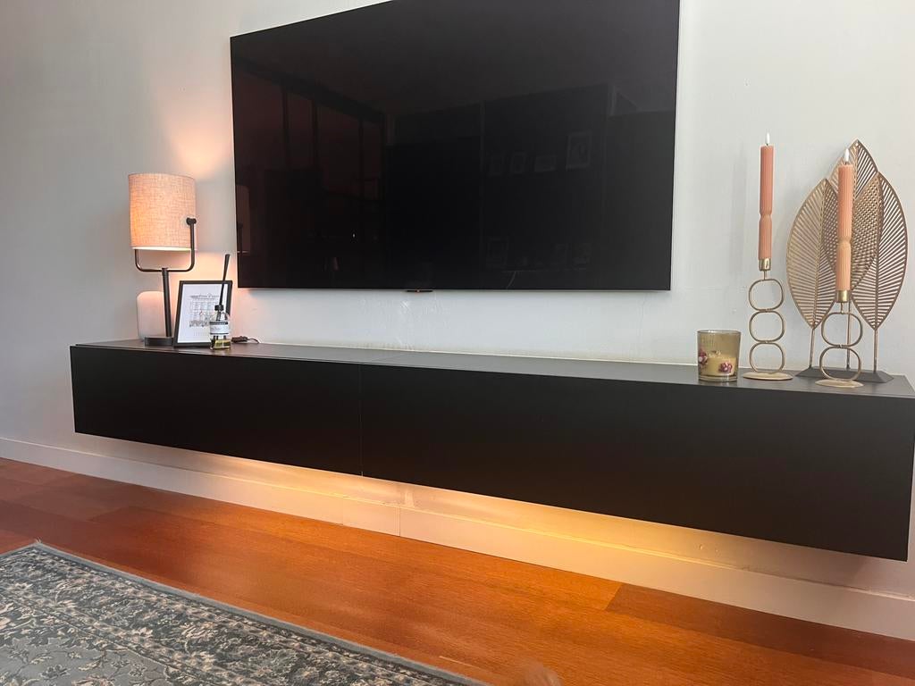 Tv kastje meubel 2 stuks 120x30 cm hangend, Ophalen of Verzenden, Zo goed als nieuw