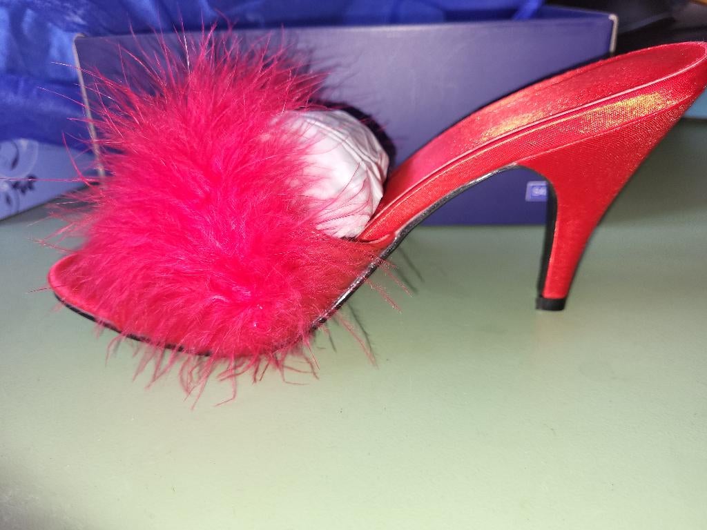 Fabulicious Amour 03 maraboe veren Mules Schoenen, Zo goed als nieuw, Fabulicious Amour, Rood, Sandalen of Muiltjes