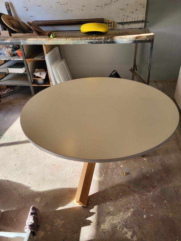 Ronde eettafel met houten onderstel, Gebruikt, Rond, Ophalen of Verzenden, 100 tot 150 cm
