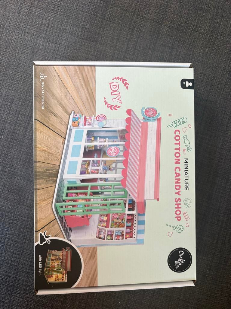 DIY Miniatuur Snoepwinkel Huisje met LED-licht, Overige merken, Verzenden, Nieuw, Groter dan 1:32