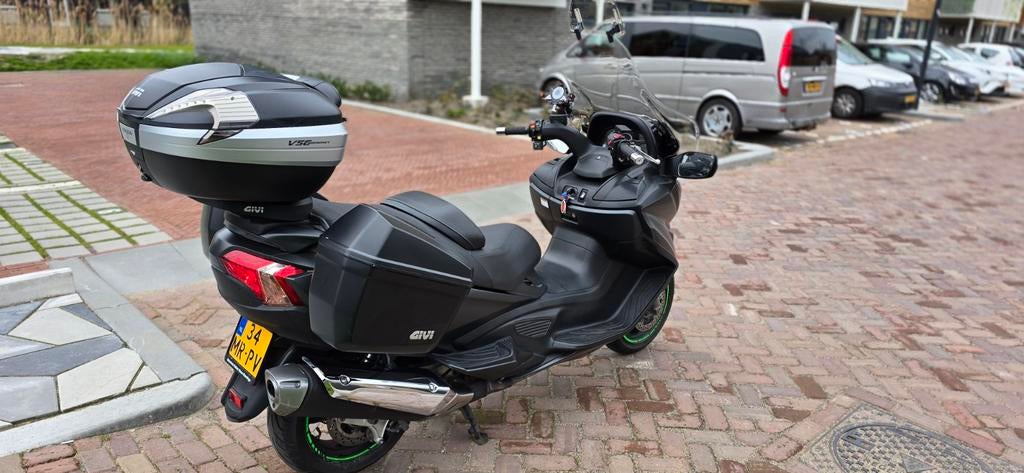 Suzuki Burgman 650 ZA Executive 2015 Givi Pack Touring, Motoren, Motoren | Suzuki, Particulier, Scooter
