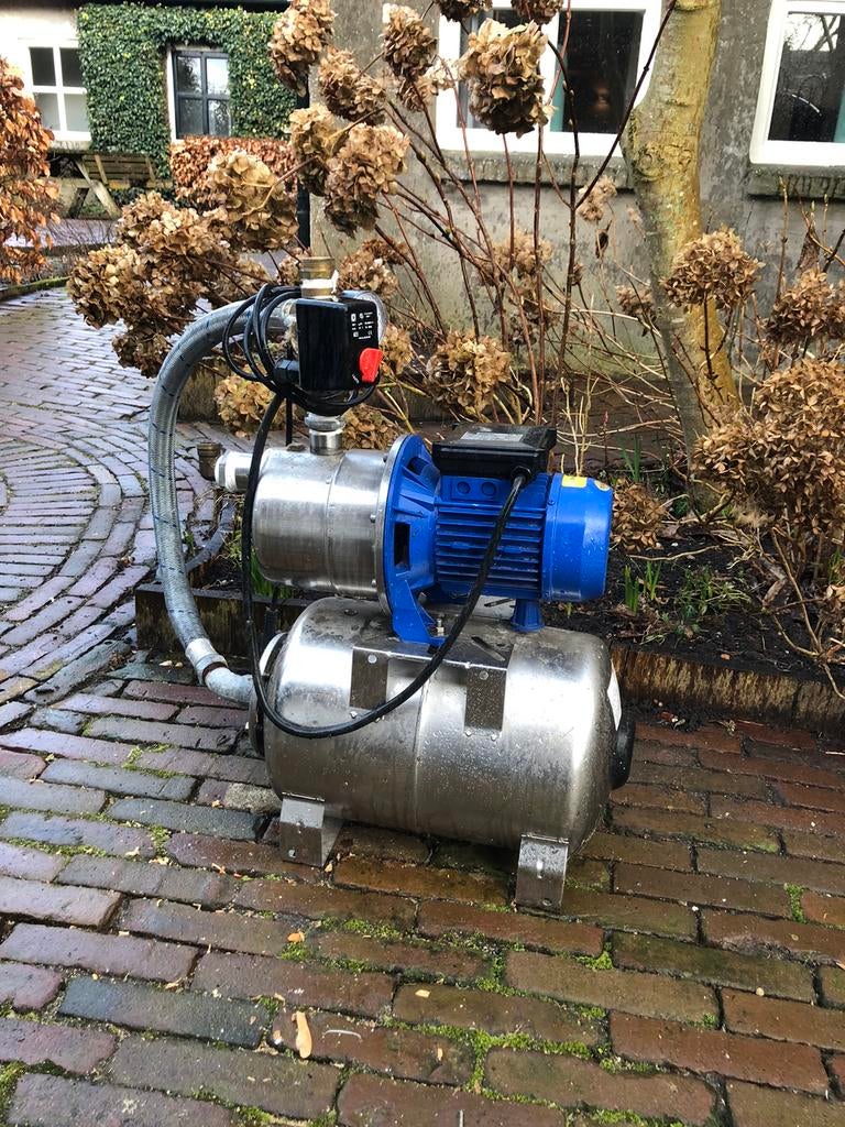 Pomp met drukvat, Tuin en Terras, Waterpompen, Ophalen of Verzenden, Zo goed als nieuw, Dompelpomp