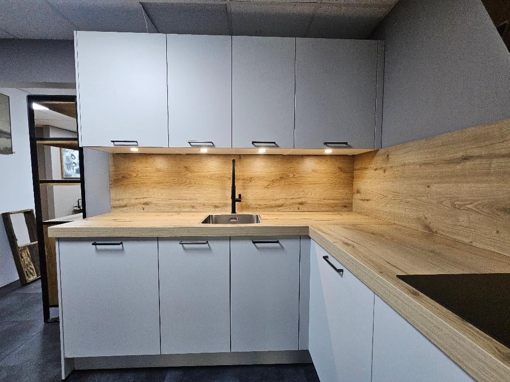 Showroomkeuken  Häcker Systemat 1000 Zandgrijs, Huis en Inrichting, Ophalen, Hoekkeuken, Nieuw, Kunststof