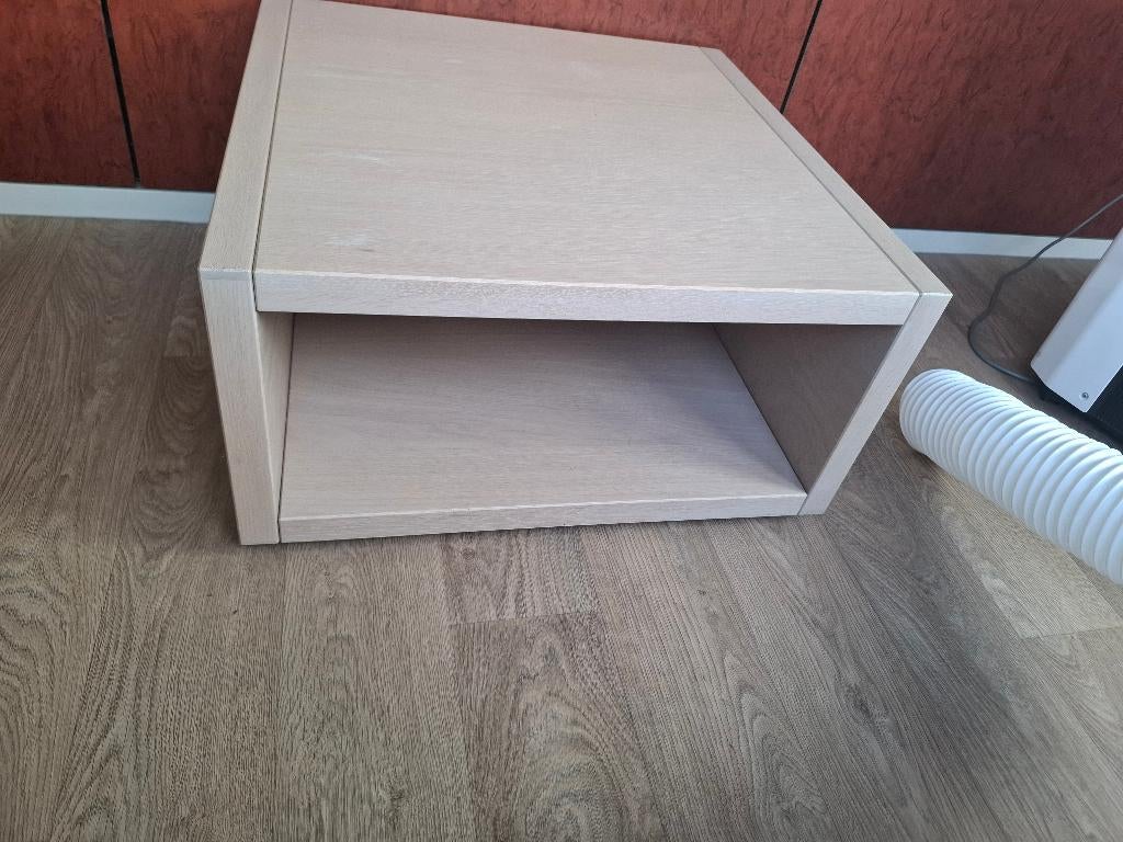 Eiken bijzettafel zacht roze, Ophalen, Minder dan 45 cm, Gebruikt, Modern strak