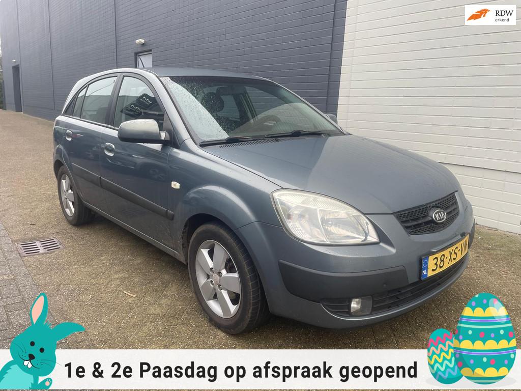 Kia Rio 1.4 Festival 5DRS 97pk AIRCO TREKHAAK ISOFIX NAP LMV, Voorwielaandrijving, Stof, Gebruikt, Metallic lak