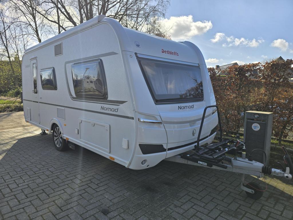 Dethleffs Nomad 490 EST met AC, mover en badkamer, Caravans en Kamperen, Bedrijf, Treinzit, Tot en met 3, Dethleffs