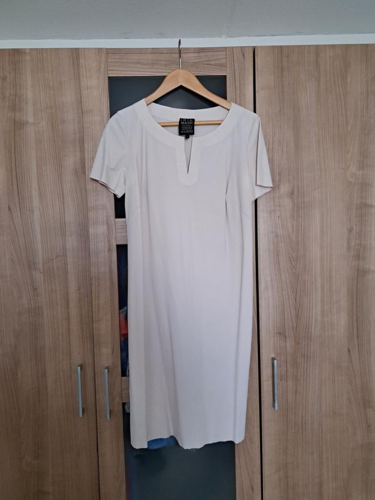 Travelstof jurk Irie Wash, Kleding | Dames, Ophalen of Verzenden, Zo goed als nieuw, Maat 38/40 (M), Beige