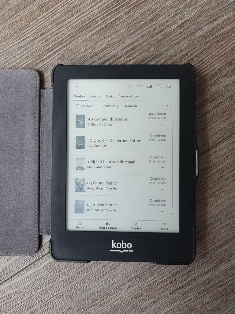 Kobo e-reader met veel boeken, Ophalen of Verzenden