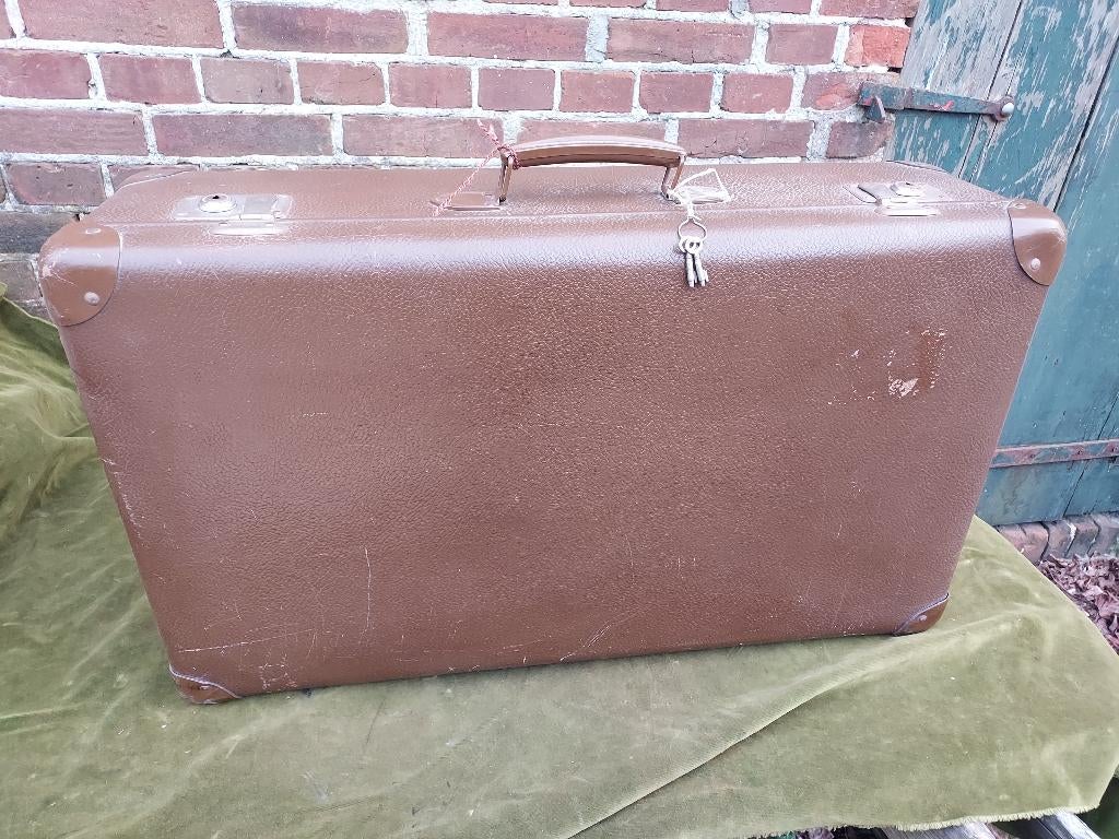 Antieke bruine fiber reiskoffer., Ophalen of Verzenden