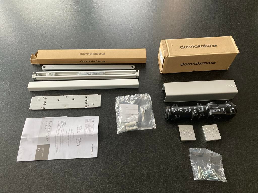 Dormakaba deurdranger TS93 EN 2-5 nieuw in doos, Ophalen, Nieuw, Overige materialen, Overige typen