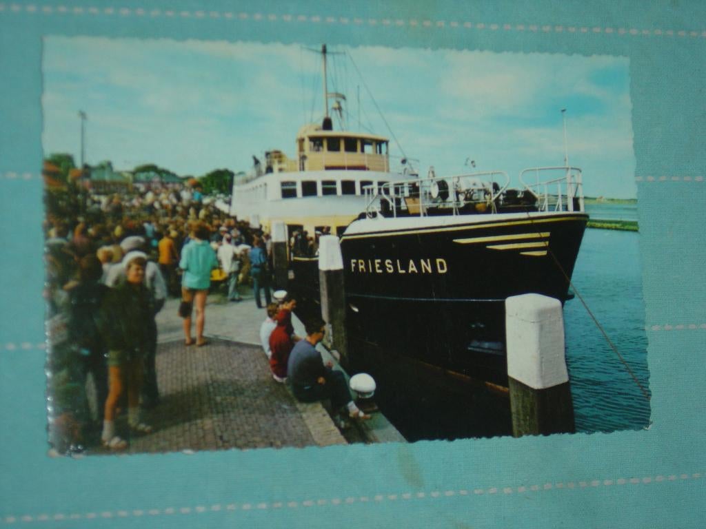 3) Kleuren ansichtkaart Aankomst boot Terschelling, Ophalen of Verzenden, 1960 tot 1980, Gelopen, Waddeneilanden