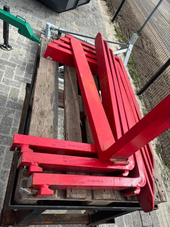 Bolzoni palletvorken (bj 2022), Overige aandrijving, Voorzetapparatuur, Bolzoni