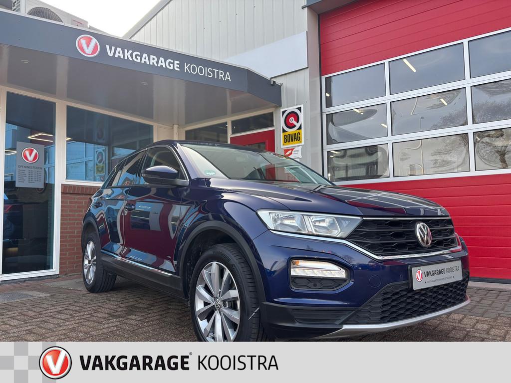 Volkswagen T-Roc Volkswagen T-Roc ACT 150PK|ACC|Navi|, Voorwielaandrijving, Stof, Zwart, LED verlichting
