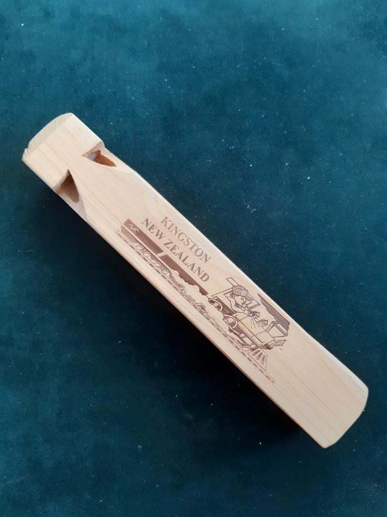 Houten Stoomlocomotief fluit. Nieuw Zeeland., Overige merken, Nieuw, Ophalen of Verzenden, Gelijkstroom