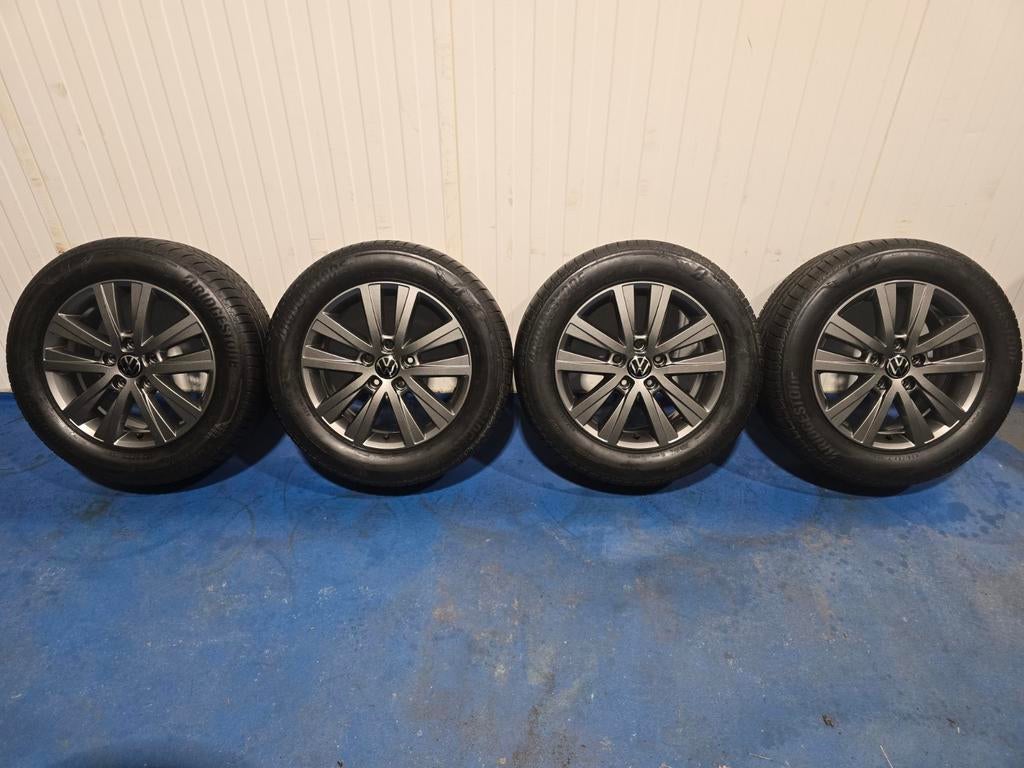 🌞Originele VW Cascavel velgen 17 inch zomerbanden T5 T6, Auto-onderdelen, Banden en Velgen, Banden en Velgen, 17 inch, Ophalen of Verzenden