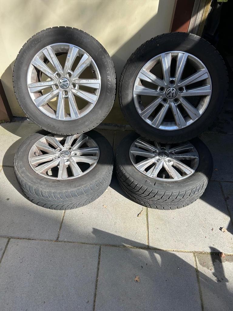 VW Golf 6 velgen met banden (1 band kapot), Gebruikt, 16 inch, Banden en Velgen, All Season