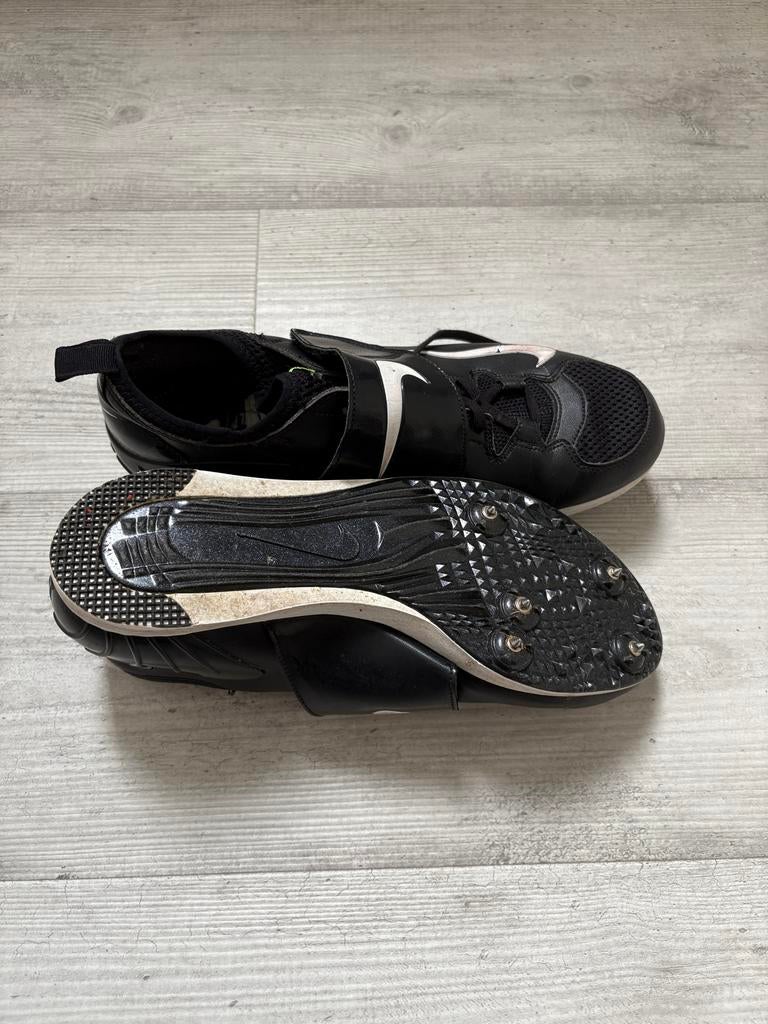 Nike spikes zwart (polsstokhoogspring) spikes maat 42,5, Sport en Fitness, Loopsport en Atletiek, Gebruikt, Nike, Ophalen of Verzenden
