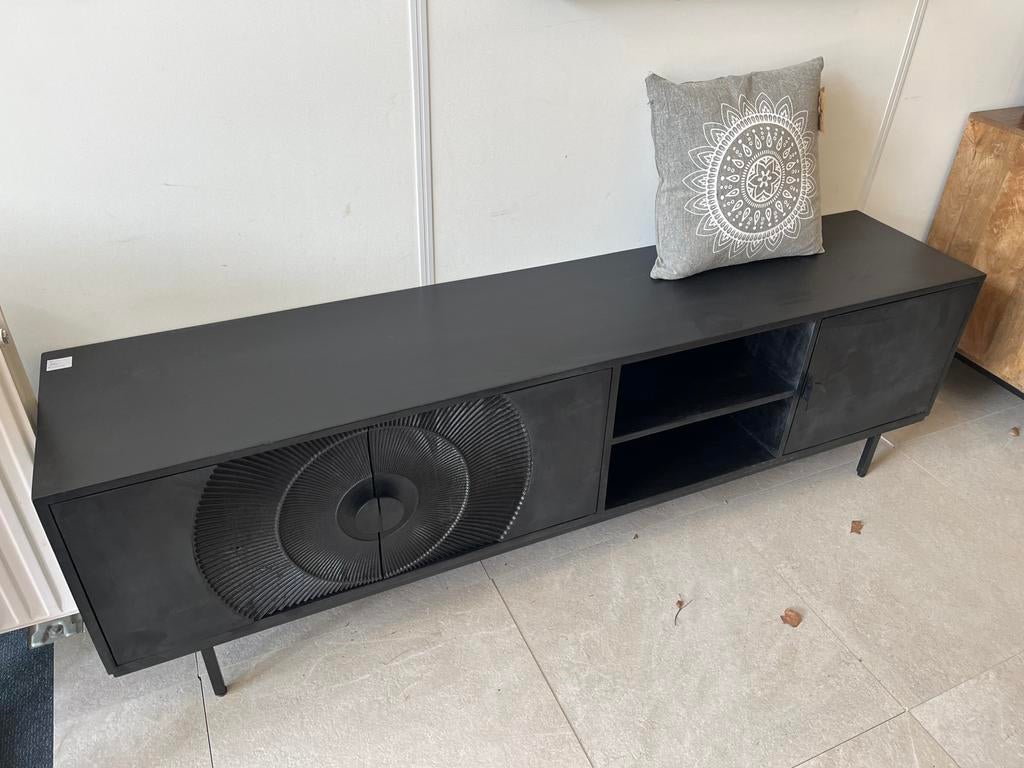 Magazijn leegverkoop tv meubel carved zwary mangohout curvin, Nieuw, Ophalen of Verzenden, Info@wkhome.nl, Argonweg 20 Amersfoort