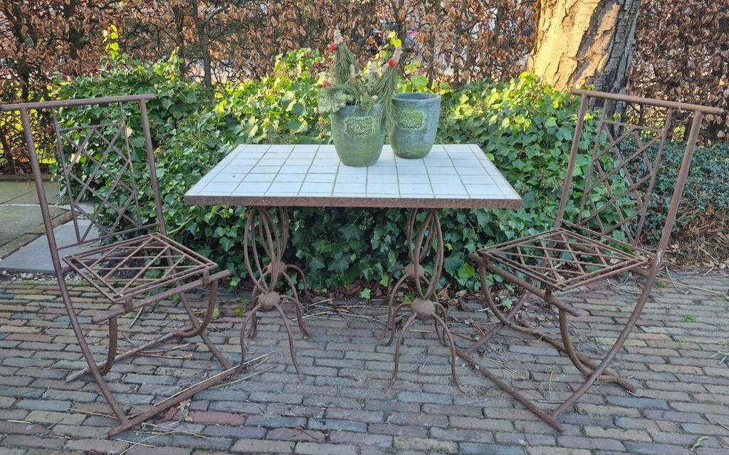 Smeedijzer bistroset, 2 inklapbare stoelen, wit tegelen blad, Ophalen