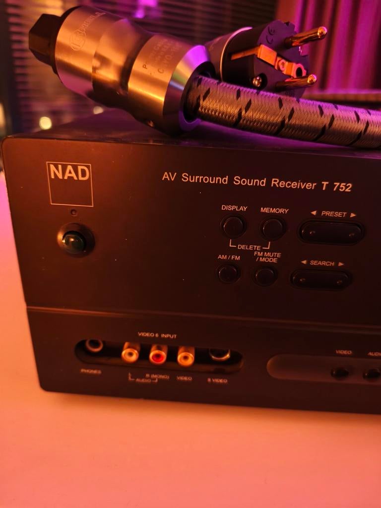 NAD T752 5.1 AV Surround Sound Receiver met upgrade, Audio, Tv en Foto, Versterkers en Receivers, Overige merken, Ophalen