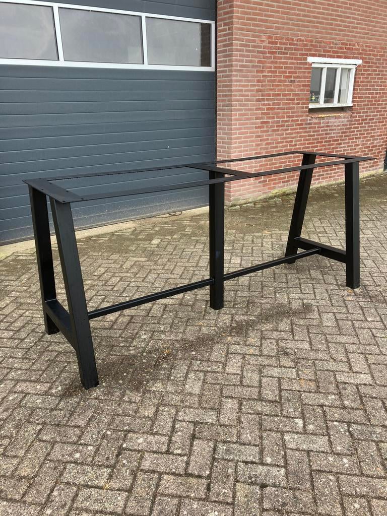 Stevig metalen omderstel statafel, Huis en Inrichting, Barren, Ophalen, Zo goed als nieuw