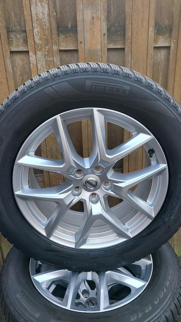 Mooie 18 inch Volvo XC60 velgen met banden, Ophalen of Verzenden